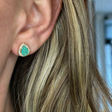 Brinco Gota esmeralda colombiana cravejado  prata 925