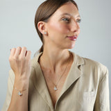 Colar Borboleta Resina Off White