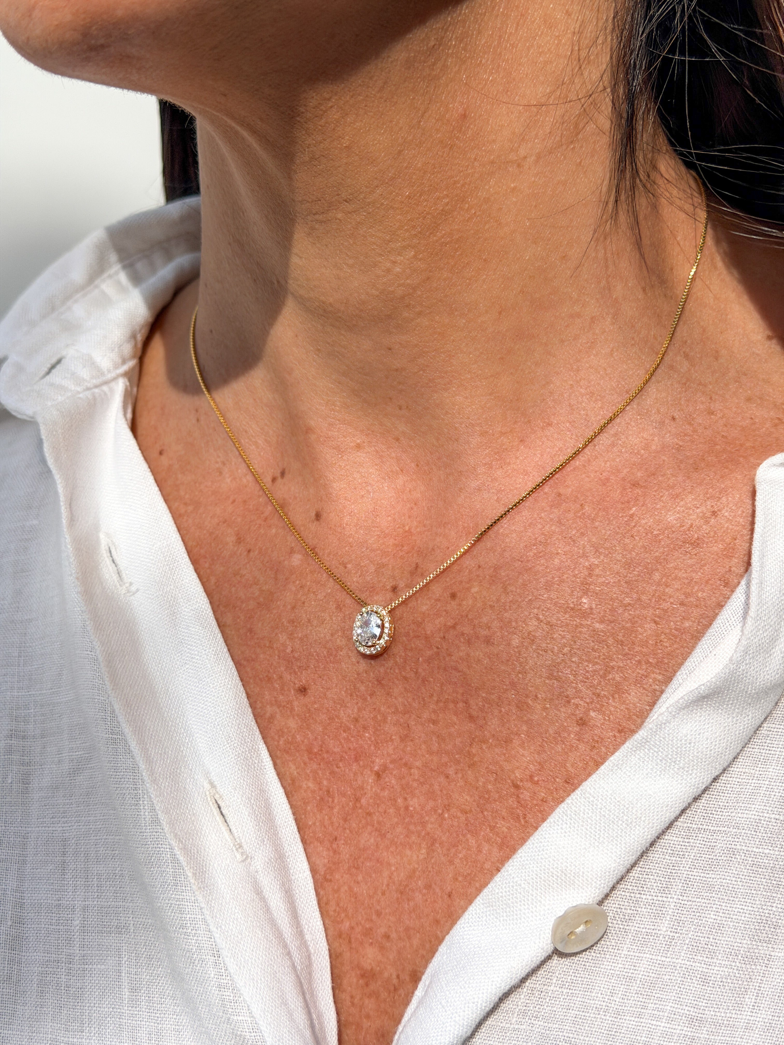 Colar Oval  fio Cravejado 11649_158,00.jpg