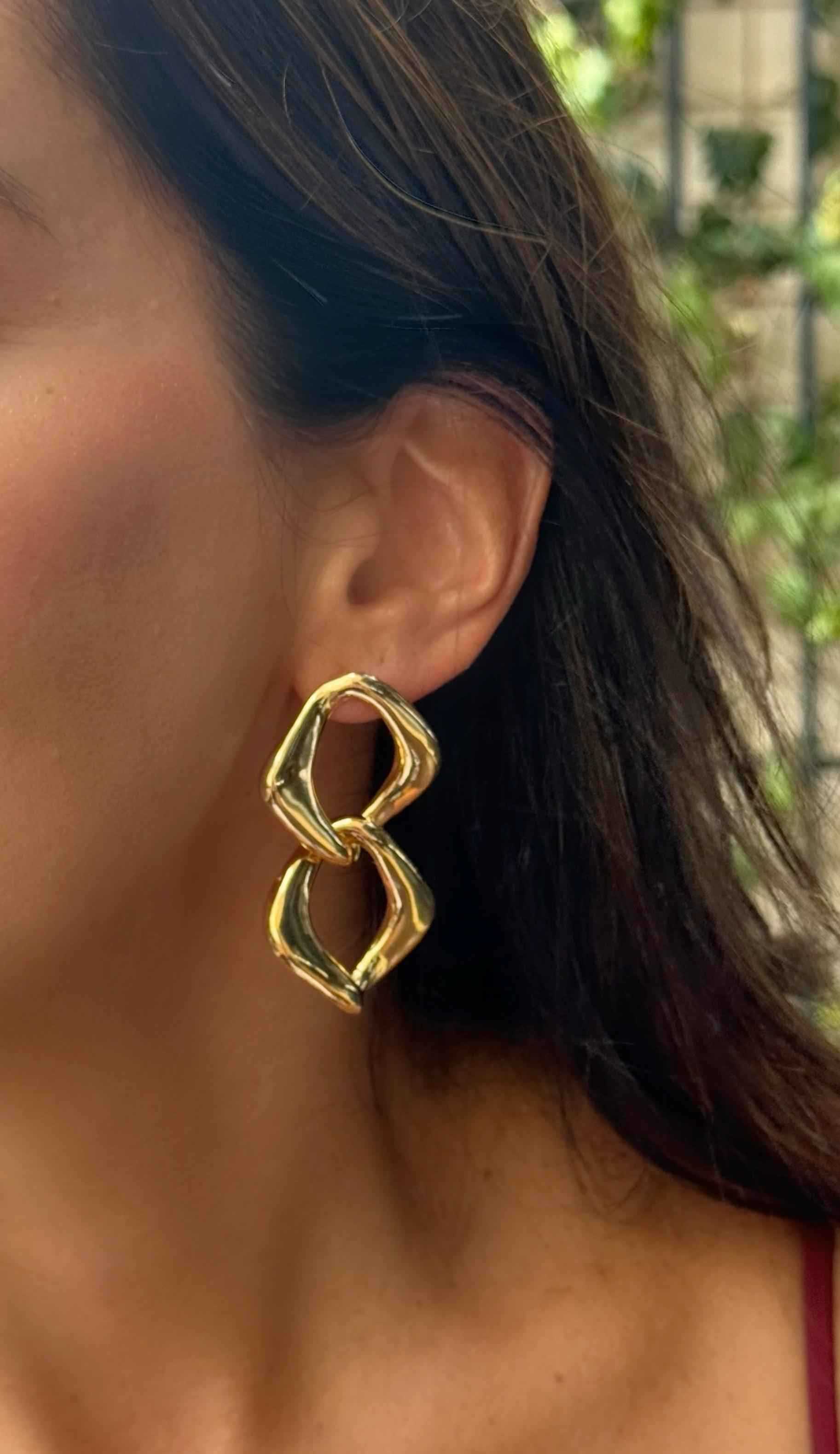 Brinco lozango duplo em ouro 18k