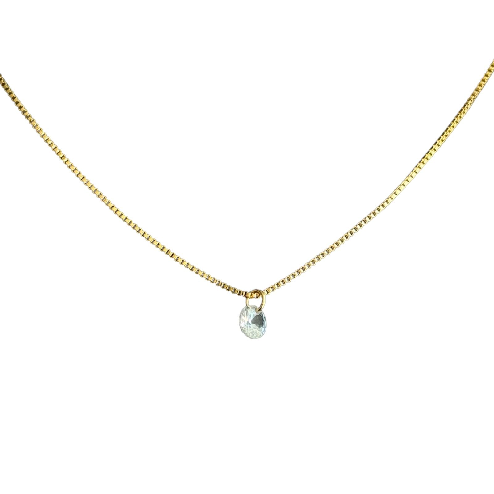 Colar com pingente de zircônia em banho de ouro 18k