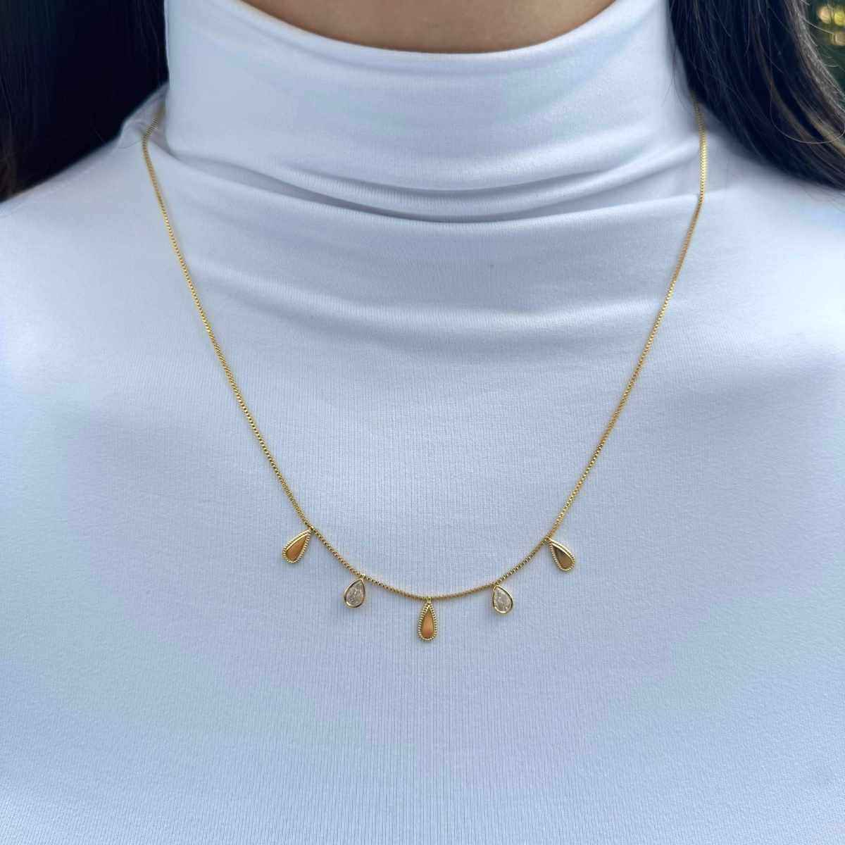 Colar gotas lisas e zircônias em banho de ouro 18k